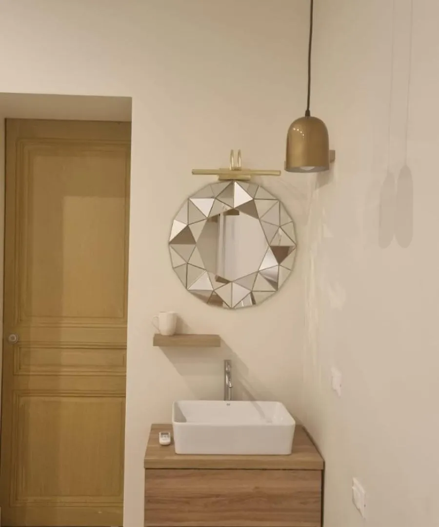 Maison Carnot Cannes 0*,  France
