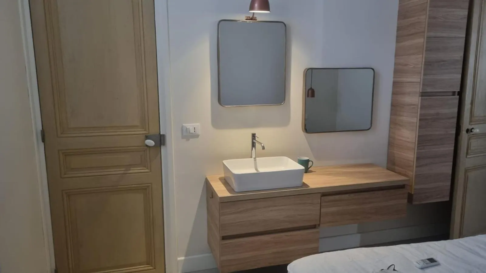 Maison Carnot Cannes 0*,