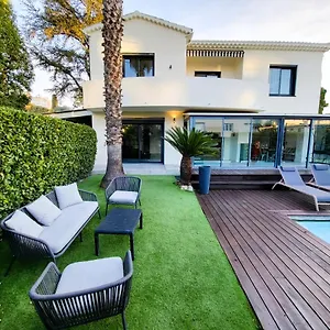  Villa Bel Air Cannes: Renovated Beachfront Retreat With Pool